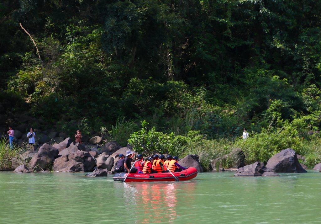 Rafting trên dòng sông Sê-rê-pốk huyền thoại