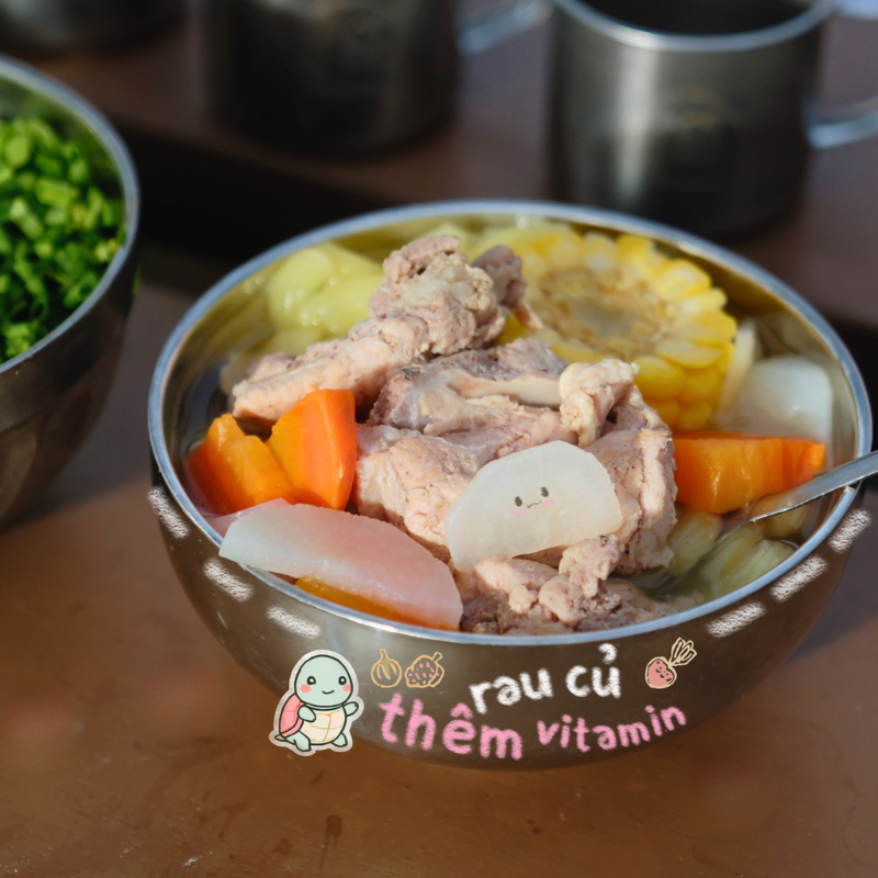 Bữa sáng ngon lành, đủ chất, dễ tiêu - món nui sườn rau củ được các anh porter Bidoup nấu thật ngon